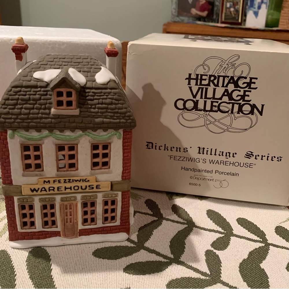 Dept 56, Dickens’ Village Series. M. Fezziwig Warehouse. Perfect condition.